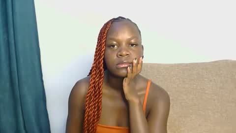Snapshot of sweet_peachiee chatting on May 10, 11:32 pm sweet peachy online show from May 10, 11:32 pm