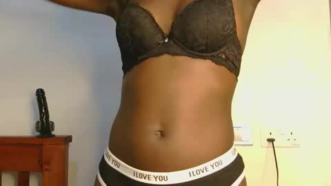 Snapshot of sweet_peachiee chatting on May 12, 12:08 am sweet peachy online show from May 12, 12:08 am