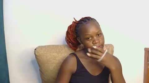 Snapshot of sweet_peachiee chatting on May 16, 2:19 am sweet peachy online show from May 16, 2:19 am