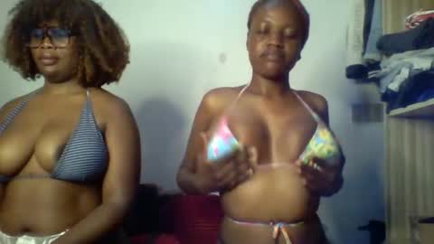 Snapshot of sweet_rayana_ chatting on April 18, 2:37 am sweet rayana online show from April 18, 2:37 am