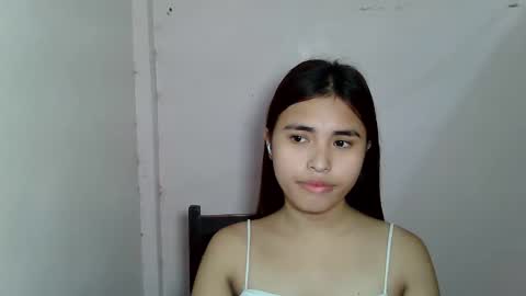 Snapshot of sweet_reyan chatting on April 12, 6:18 am Reyan Vilando online show from April 12, 6:18 am