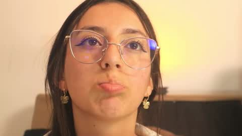 Snapshot of sweet_sammy_7 chatting on February 24, 9:35 pm Sammy Lauren online show from February 24, 9:35 pm