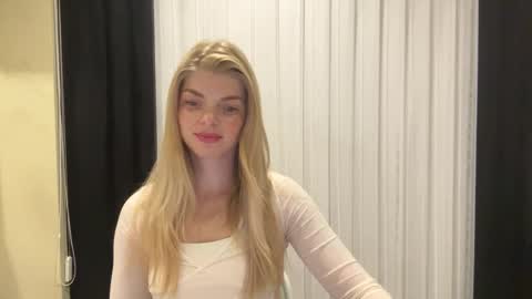 Mira online show from September 18, 8:33 pm