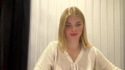 Mira online show from September 24, 8:34 pm