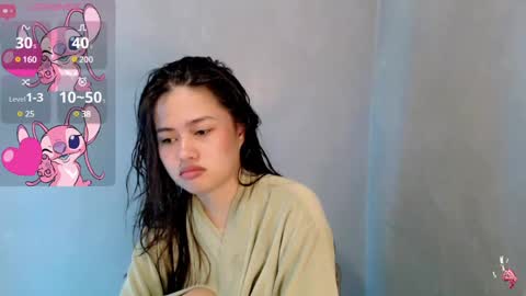 Leah online show from December 13, 5:05 am