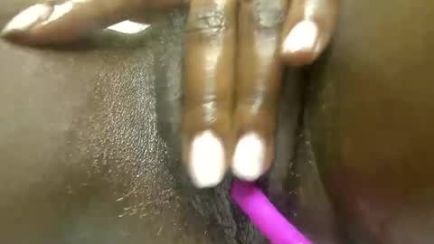 Snapshot of sweet_spoon chatting on January 24, 9:47 pm Nina online show from January 24, 9:47 pm