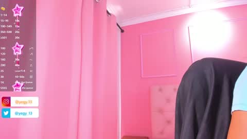 Snapshot of sweet_starxx chatting on October 3, 4:15 pm Yeileen online show from October 3, 4:15 pm