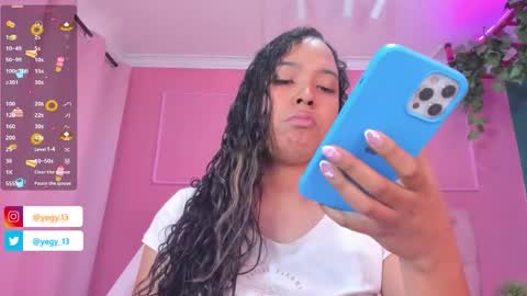 Yeileen online show from February 12, 8:48 pm