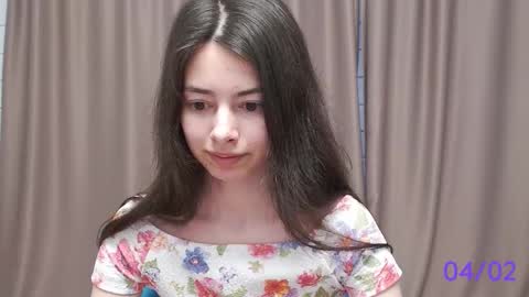 Snapshot of sweet_sweet_angel chatting on February 4, 8:56 am Angel online show from February 4, 8:56 am