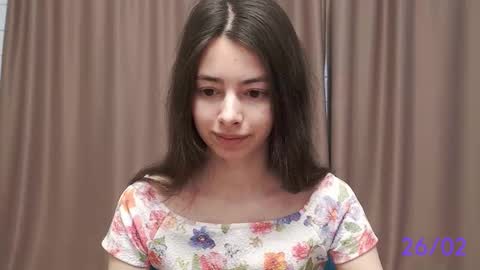 Snapshot of sweet_sweet_angel chatting on February 26, 9:21 am Angel online show from February 26, 9:21 am