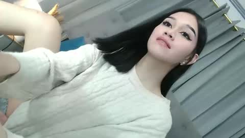 sweet_tatiana28 online show from March 2, 10:44 am