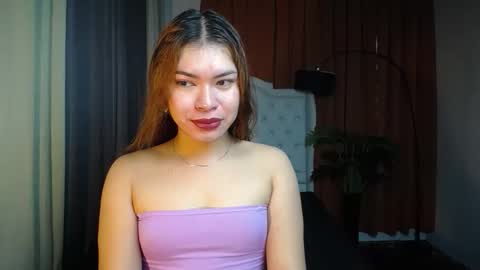 Snapshot of sweet_trexie chatting on January 12, 12:49 am sweet_trexie online show from January 12, 12:49 am