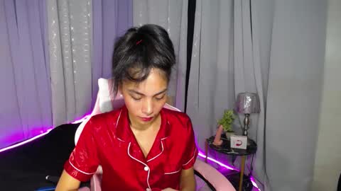 Snapshot of sweet_trishaxx chatting on March 10, 10:24 pm Trisha online show from March 10, 10:24 pm