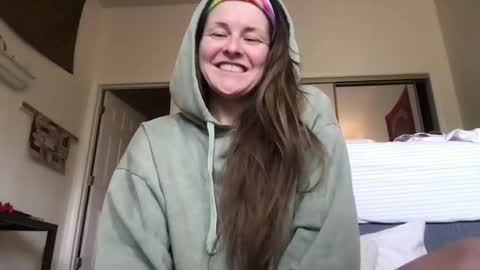 Snapshot of sweet_truffle chatting on May 11, 4:04 pm Heidi Brenner - Please check bio for schedule FAQ online show from May 11, 4:04 pm