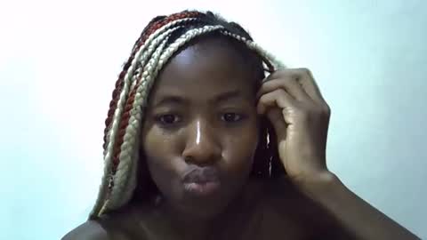 Snapshot of sweet_vee1 chatting on April 12, 12:37 am Princess vee online show from April 12, 12:37 am