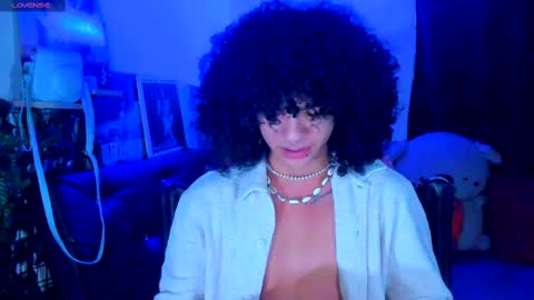 Steven independent model online show from February 26, 5:42 am