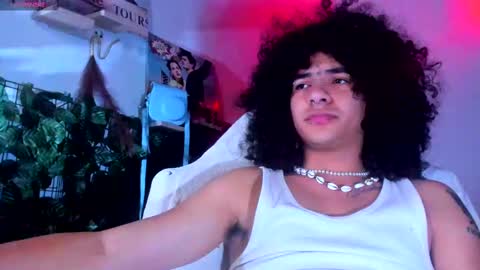 Steven independent model online show from March 1, 6:03 am