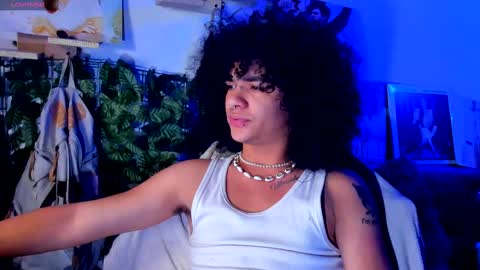 Steven independent model online show from March 6, 5:24 am