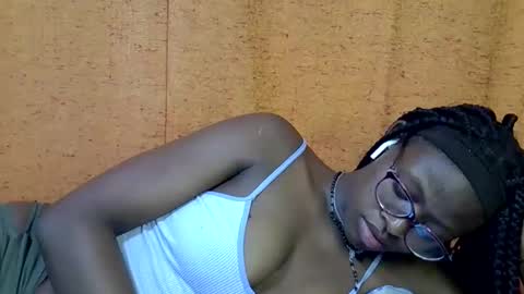 sweet_zarah online show from April 11, 8:24 pm
