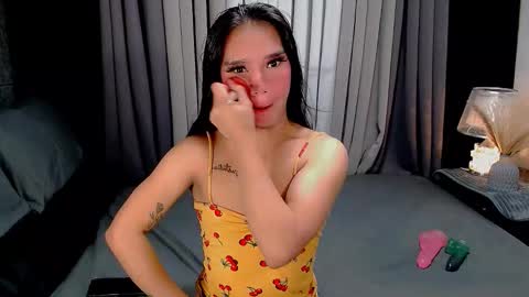 Snapshot of sweet_zoey12 chatting on October 9, 9:18 am bea takashi online show from October 9, 9:18 am