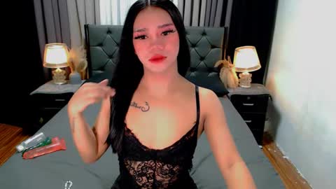 bea takashi  online show from June 13, 9:40 am