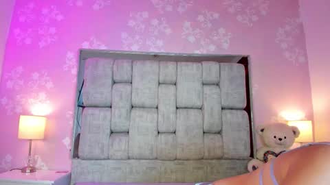 Snapshot of sweetalana1 chatting on February 25, 2:32 am SweetAlana online show from February 25, 2:32 am