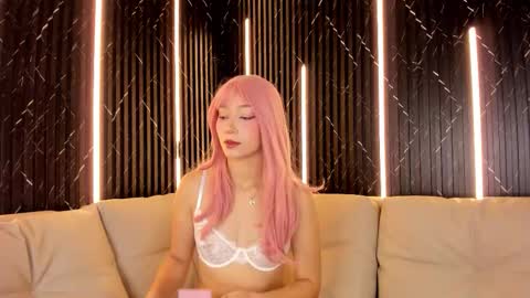 Snapshot of sweetalana1 chatting on March 25, 9:21 pm SweetAlana online show from March 25, 9:21 pm