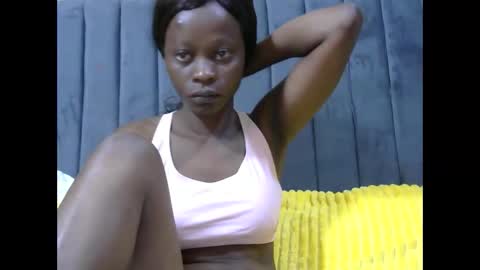 Snapshot of sweetalianah chatting on February 25, 5:06 am LIANAH online show from February 25, 5:06 am