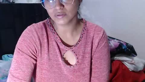 Snapshot of sweetalmaa chatting on April 13, 10:10 am Alma online show from April 13, 10:10 am