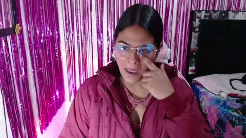 Snapshot of sweetalmaa chatting on April 27, 10:24 am Alma online show from April 27, 10:24 am