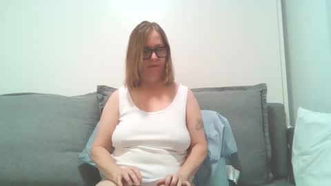 Snapshot of sweetandnaughty123 chatting on April 8, 7:47 pm sweetandnaughty123 online show from April 8, 7:47 pm