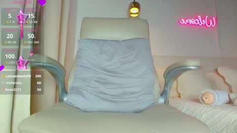 Snapshot of sweetandreagil chatting on March 4, 7:01 pm Andrea Cheryl GiLandreagil80 In Instagram online show from March 4, 7:01 pm