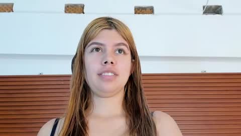 Snapshot of sweetandwilld chatting on April 2, 8:06 pm sweetandwilld online show from April 2, 8:06 pm