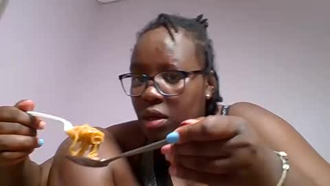 Snapshot of sweetariah1 chatting on July 20, 7:00 am Ariah online show from July 20, 7:00 am