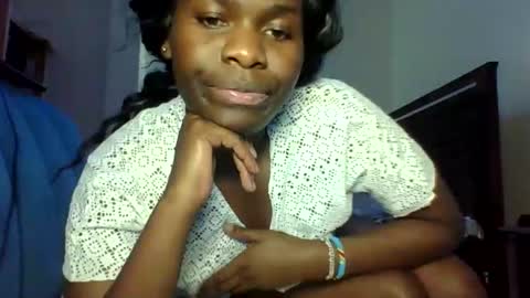 Snapshot of sweetass_02 chatting on May 19, 9:21 pm bianca online show from May 19, 9:21 pm