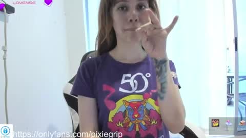 SweetAura0 0  online show from June 12, 10:58 am