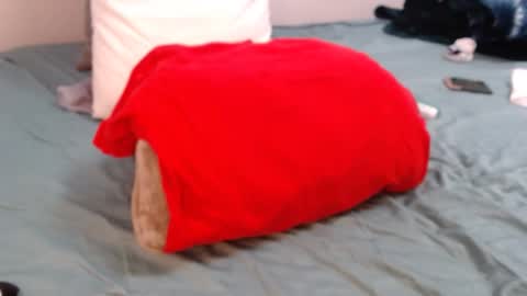 Snapshot of sweetbearoo7 chatting on October 2, 8:32 am Sweetbear online show from October 2, 8:32 am