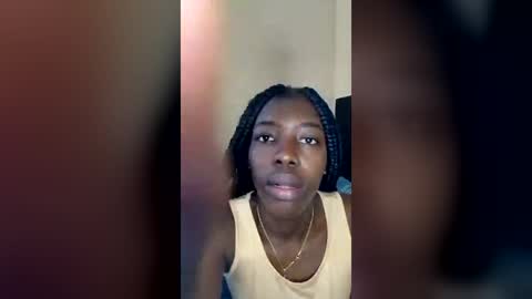 Snapshot of sweetberryjuicr chatting on July 3, 6:20 am berry online show from July 3, 6:20 am