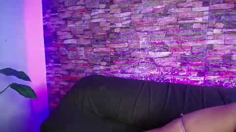 sweetbloomcs online show from May 11, 4:15 pm