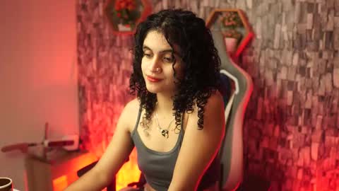 Snapshot of sweetbonii chatting on March 22, 4:05 am Salom independent model online show from March 22, 4:05 am