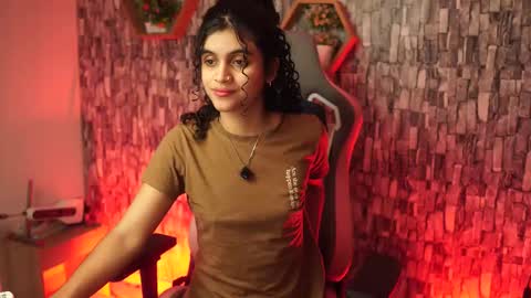 Snapshot of sweetbonii chatting on March 24, 3:22 am Salom independent model online show from March 24, 3:22 am
