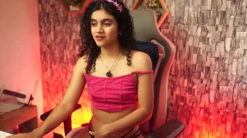 Snapshot of sweetbonii chatting on March 25, 9:10 pm Salom independent model online show from March 25, 9:10 pm