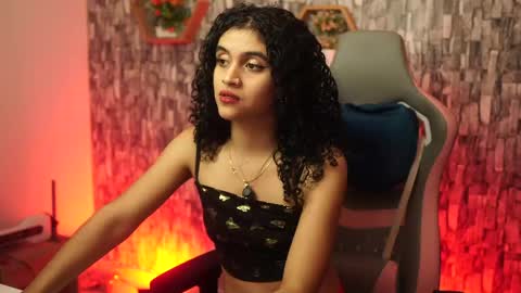 Snapshot of sweetbonii chatting on April 10, 4:06 am Salom independent model online show from April 10, 4:06 am