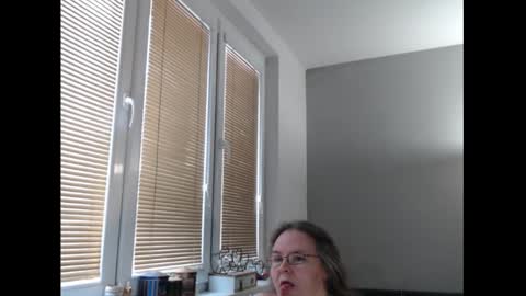 Snapshot of sweetboobs85h chatting on March 2, 8:21 am Sweetboobs85h online show from March 2, 8:21 am