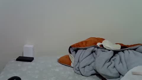 Snapshot of sweetbooty05 chatting on April 1, 6:38 pm sweetbooty05 online show from April 1, 6:38 pm