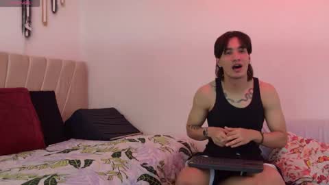 Snapshot of sweetbutspicy_ chatting on May 14, 12:12 pm sweetbutspicy online show from May 14, 12:12 pm
