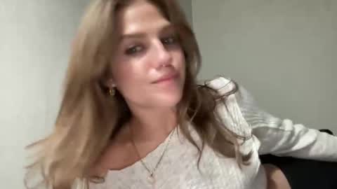 Snapshot of sweetcme chatting on March 31, 1:18 am sweetcme online show from March 31, 1:18 am