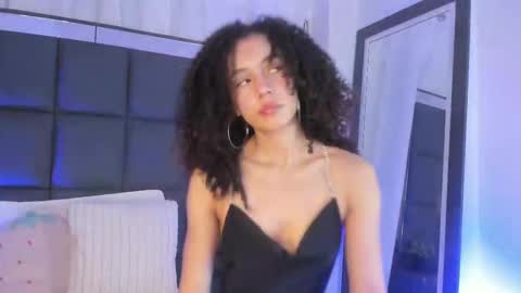 Snapshot of sweetcurly1 chatting on March 21, 11:26 am M I A online show from March 21, 11:26 am