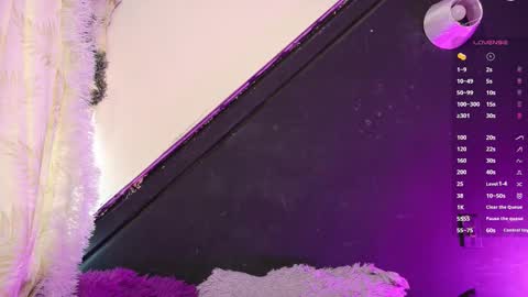Snapshot of sweetdam12 chatting on March 27, 9:03 pm sweetdam12 online show from March 27, 9:03 pm