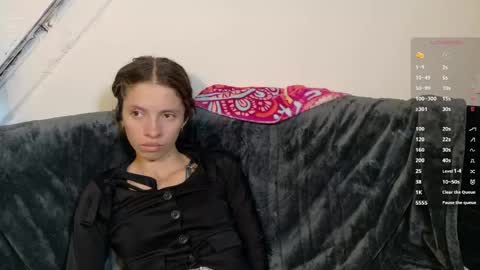 Snapshot of sweetdam12 chatting on April 18, 9:59 pm sweetdam12 online show from April 18, 9:59 pm